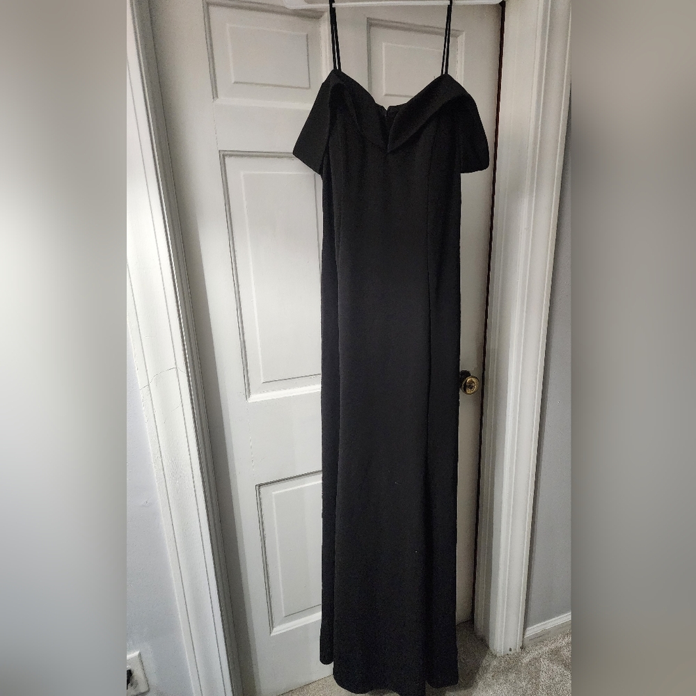 Black Floor Length Gown (Worn Once!) - Picture 4 of 7